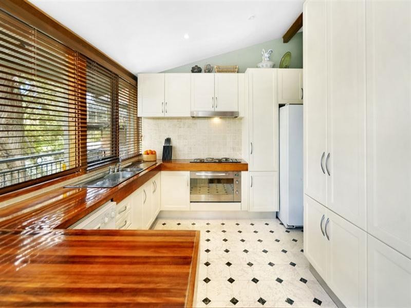 145 Hall Drive, Menai NSW 2234