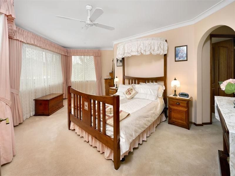 2 Karangi Place, Illawong NSW 2234