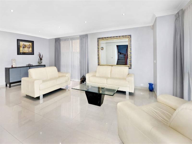 121 Brushwood Drive, Alfords Point NSW 2234