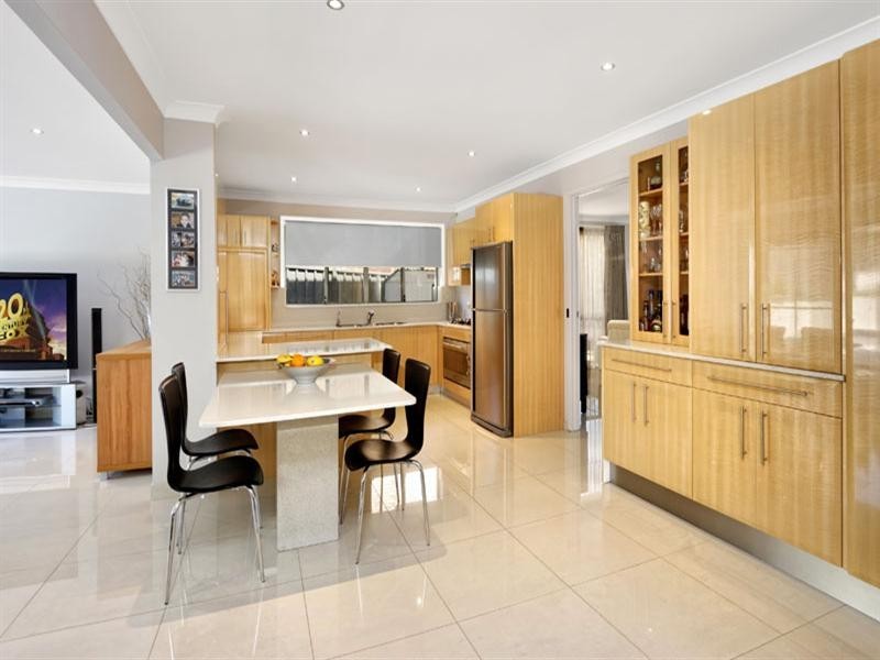 121 Brushwood Drive, Alfords Point NSW 2234