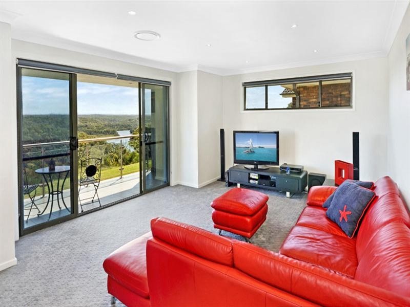 121 Brushwood Drive, Alfords Point NSW 2234