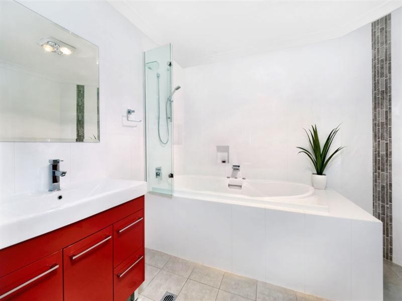 121 Brushwood Drive, Alfords Point NSW 2234