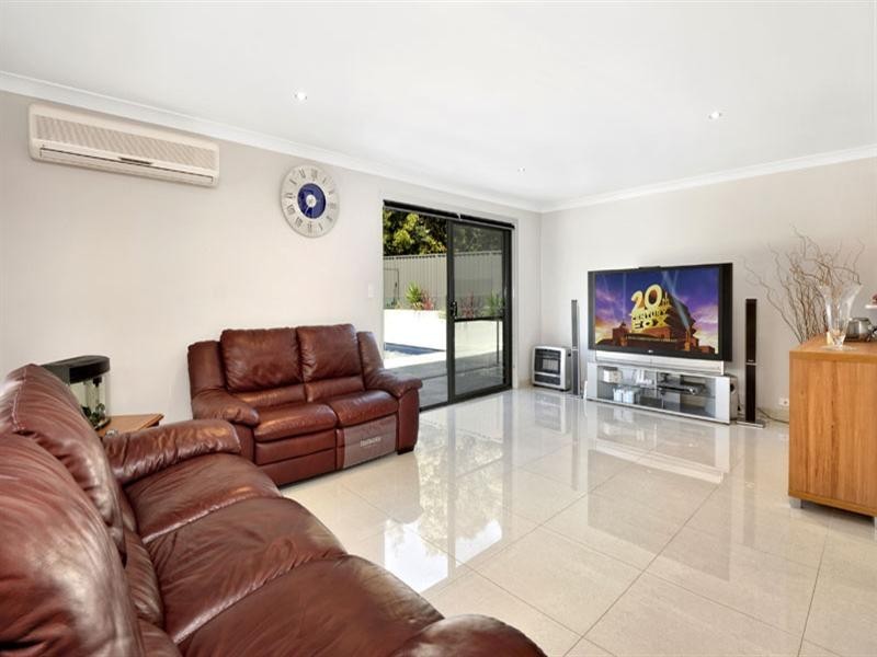 121 Brushwood Drive, Alfords Point NSW 2234