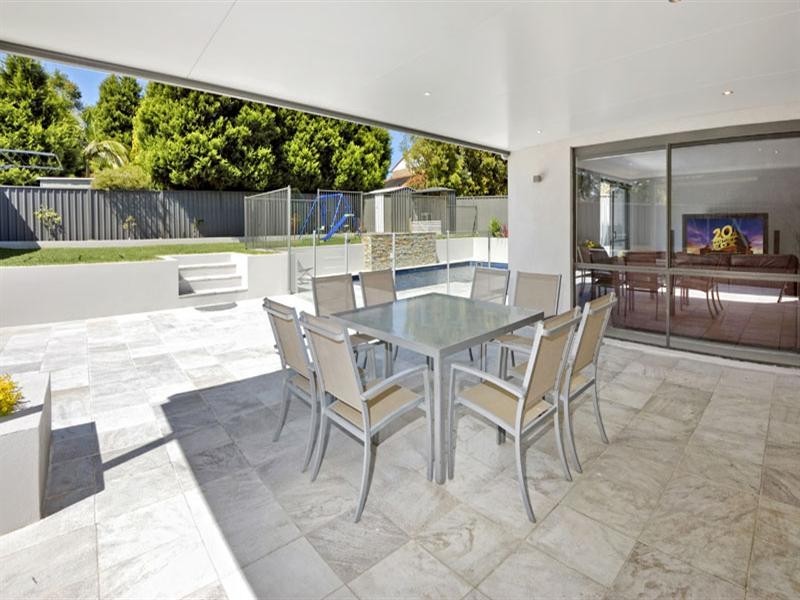 121 Brushwood Drive, Alfords Point NSW 2234