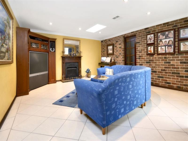 47 Hall Drive, Menai NSW 2234