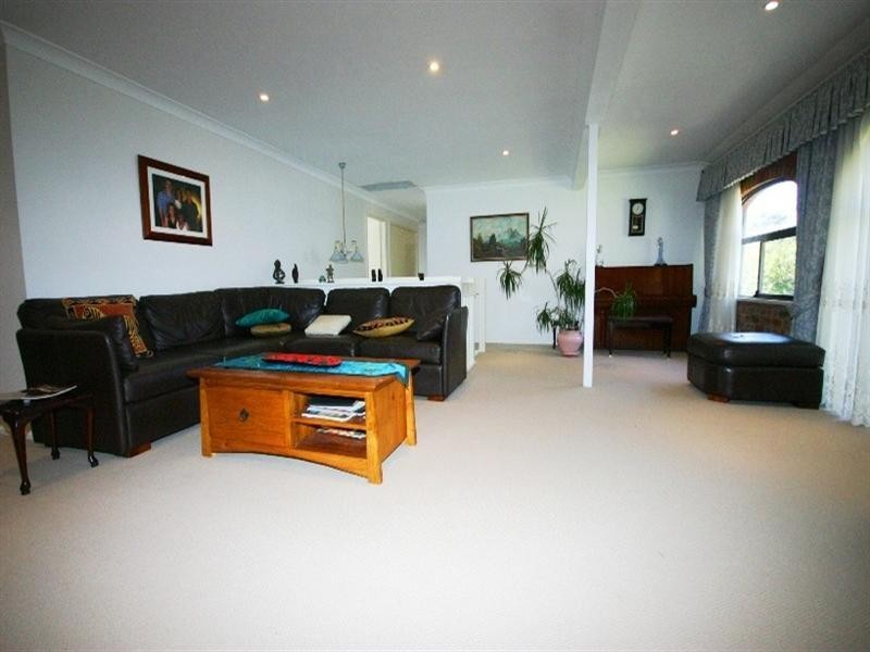 23 Hall Drive, Menai NSW 2234