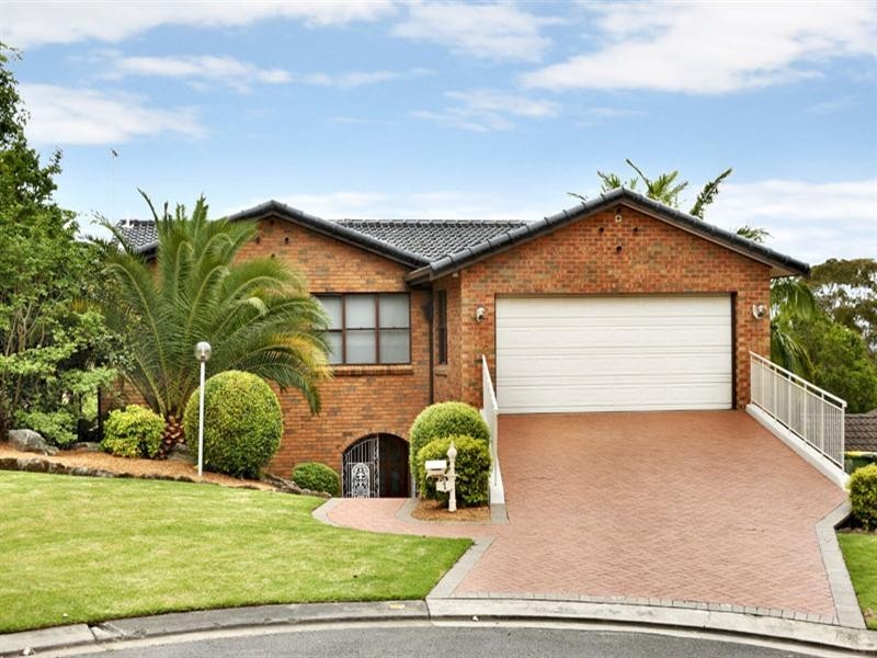 1 Batavia Place, Illawong NSW 2234