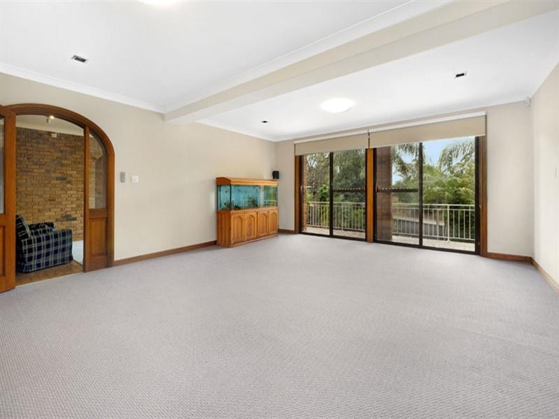 1 Batavia Place, Illawong NSW 2234