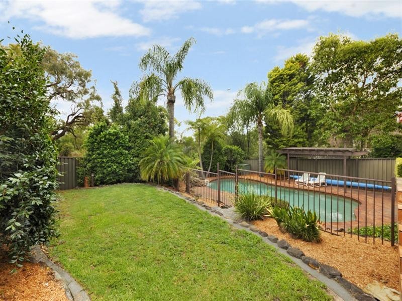 1 Batavia Place, Illawong NSW 2234
