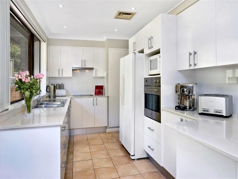 4 Connor Place, Illawong NSW 2234