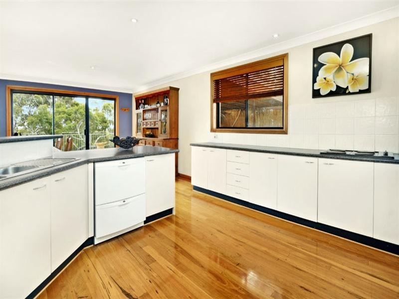 25 Barnes Crescent, Menai NSW 2234