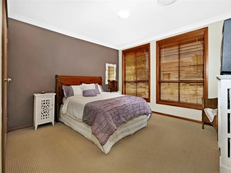 25 Barnes Crescent, Menai NSW 2234