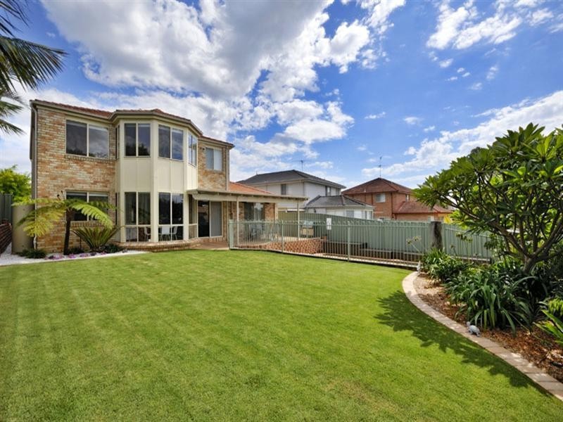 13 Treborth Place, Menai NSW 2234
