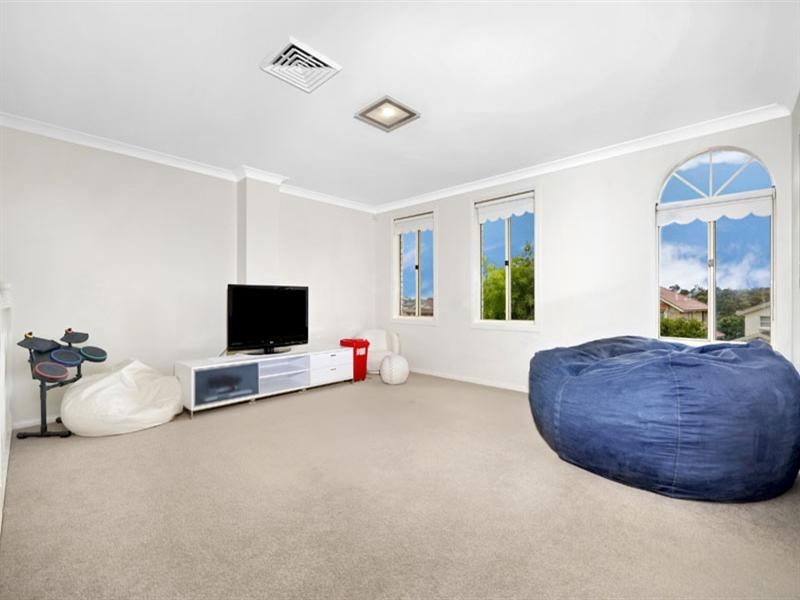 13 Treborth Place, Menai NSW 2234