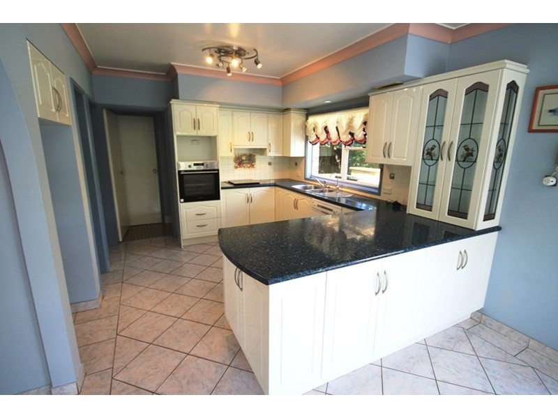 13 Gerald Road, Illawong NSW 2234