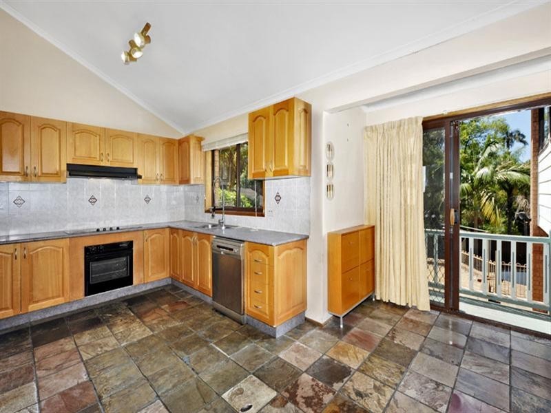 89 Griffin Parade, Illawong NSW 2234