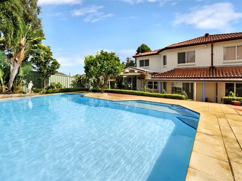 51 Llanberis Drive, Menai NSW 2234