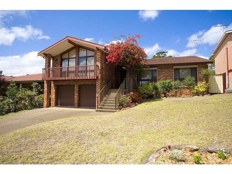 18 Black Close, Illawong NSW 2234