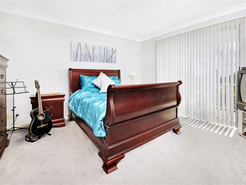 15 Travis Place, Menai NSW 2234