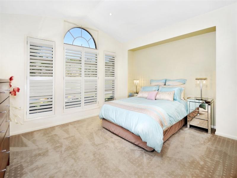 15 Timbrey Circuit, Barden Ridge NSW 2234