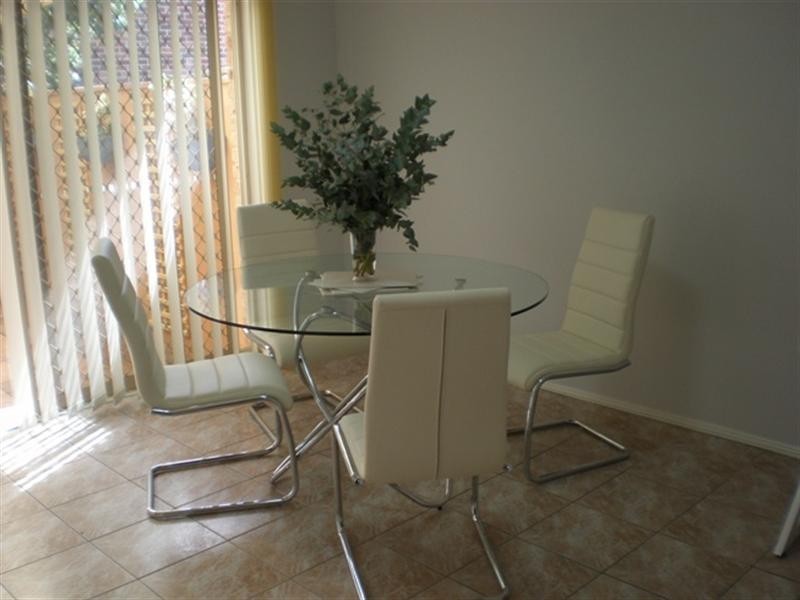 8/43 Dewberry, Menai NSW 2234