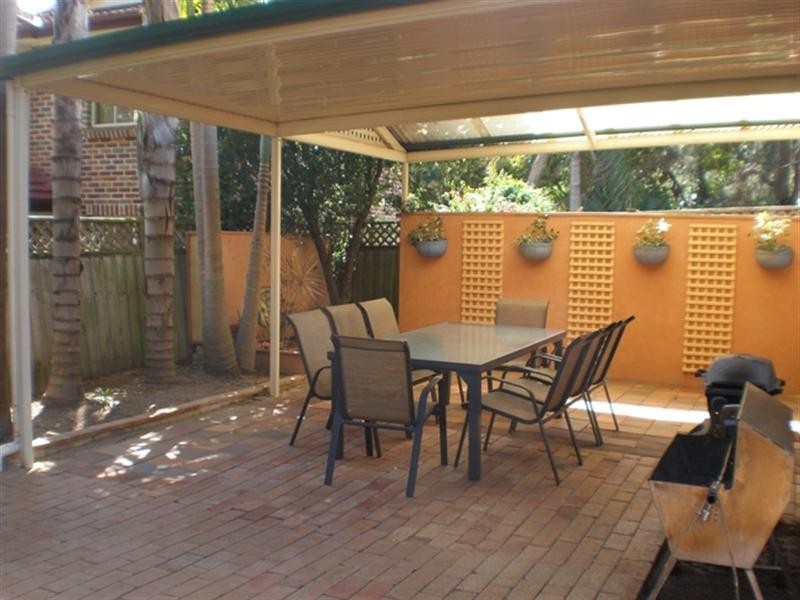 8/43 Dewberry, Menai NSW 2234