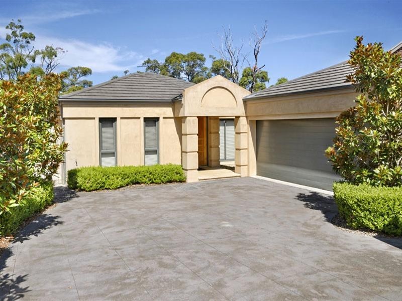 11 Poinciana Row, Menai NSW 2234