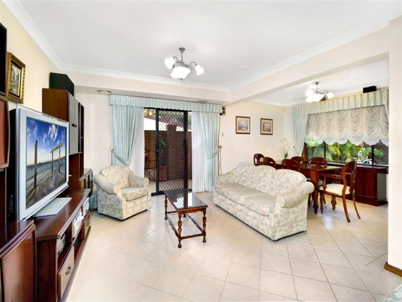 52 Bradman Road, Menai NSW 2234