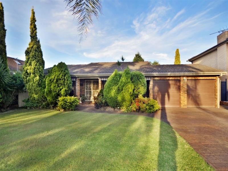 17 Casuarina Road, Alfords Point NSW 2234