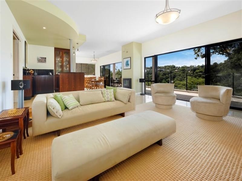19 Thompson Avenue, Illawong NSW 2234