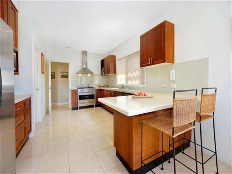 19 Thompson Avenue, Illawong NSW 2234
