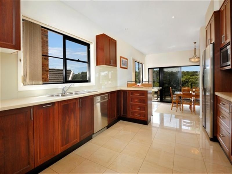 19 Thompson Avenue, Illawong NSW 2234