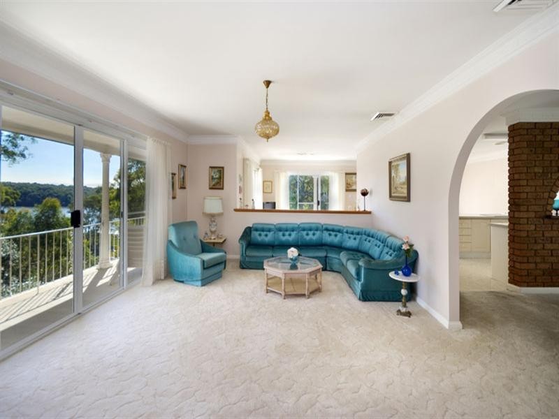 61 Bignell Street, Illawong NSW 2234