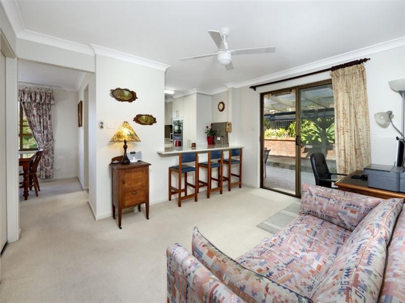 96 Blaxland Drive, Illawong NSW 2234