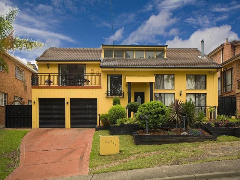 196 Fowler Road, Illawong NSW 2234