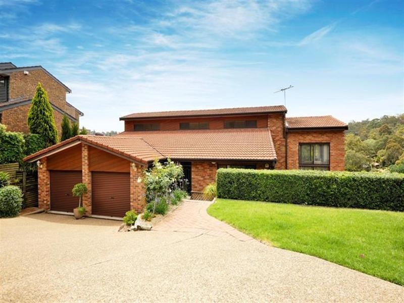 7 McPherson Place, Illawong NSW 2234