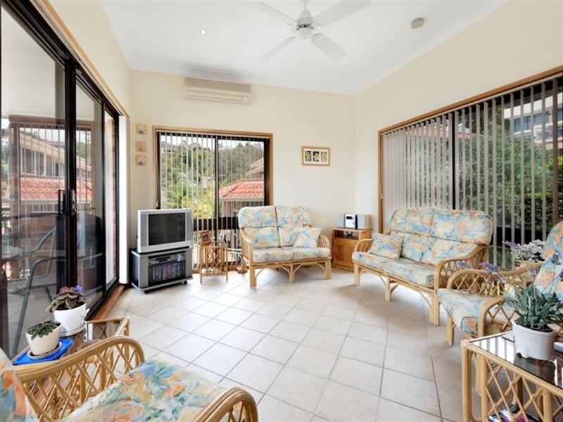 7 McPherson Place, Illawong NSW 2234