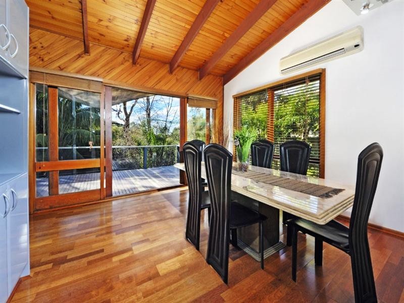 20 Shand Close, Illawong NSW 2234