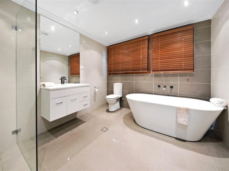 20 Shand Close, Illawong NSW 2234