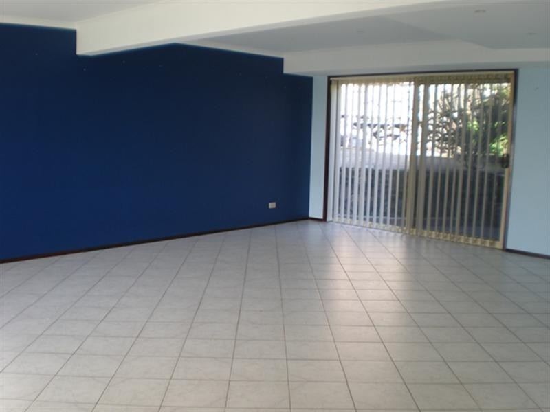 110 Blaxland Drive, Illawong NSW 2234