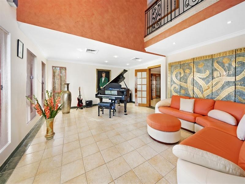 2 Butler Close, Menai NSW 2234