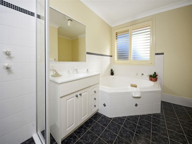 2 Link Circuit, Menai NSW 2234