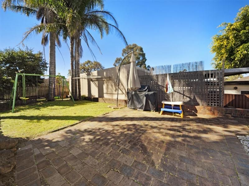 3 Bottlebrush Avenue, Lugarno NSW 2210