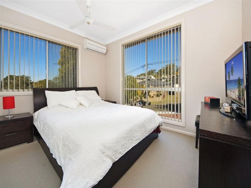 3 Bottlebrush Avenue, Lugarno NSW 2210