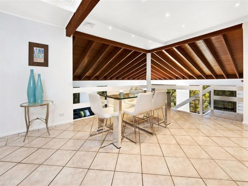 13-15 Griffin Parade, Illawong NSW 2234