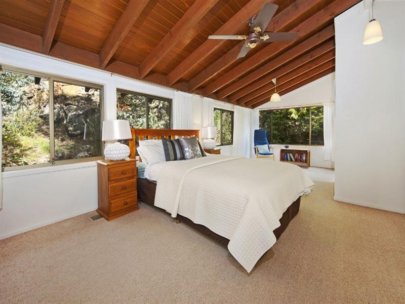 13-15 Griffin Parade, Illawong NSW 2234