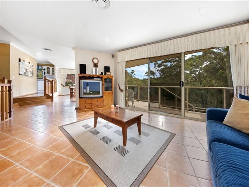 64 Beaumaris Drive, Menai NSW 2234