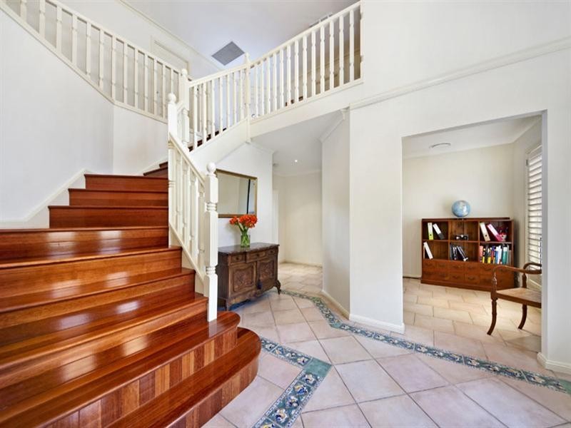 18 Mariner Road, Illawong NSW 2234