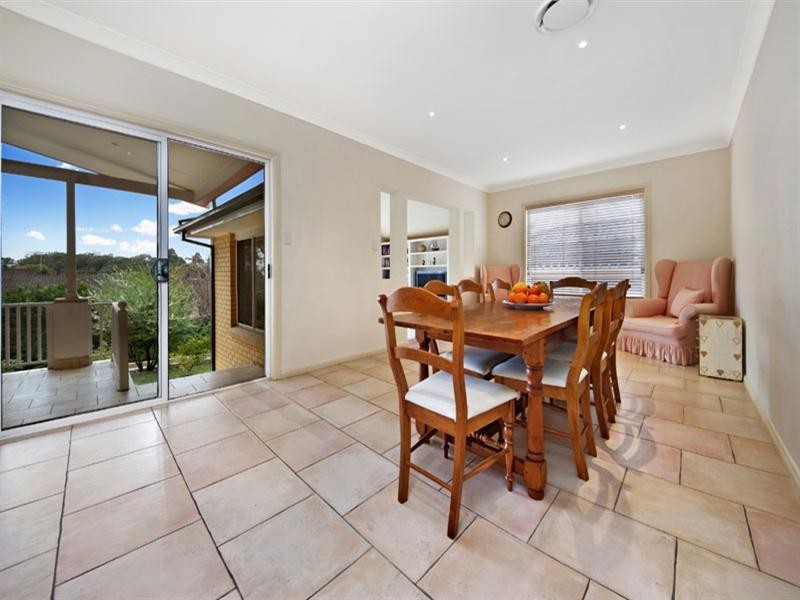 18 Mariner Road, Illawong NSW 2234