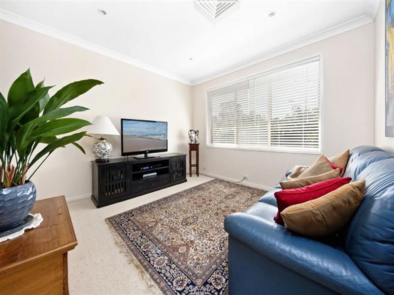 10 Redbush Grove, Menai NSW 2234